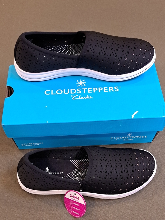 Cloudsteppers by Clarks Shoes - Clarks Cloudsteppers Breeze Lily - Color: Black - Size: Women 7 Wide